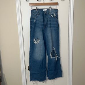 Kensie Distressed Jeans